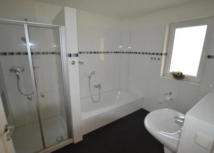 Reetdachhaus 6, Inkl 2 Parkplaetze *